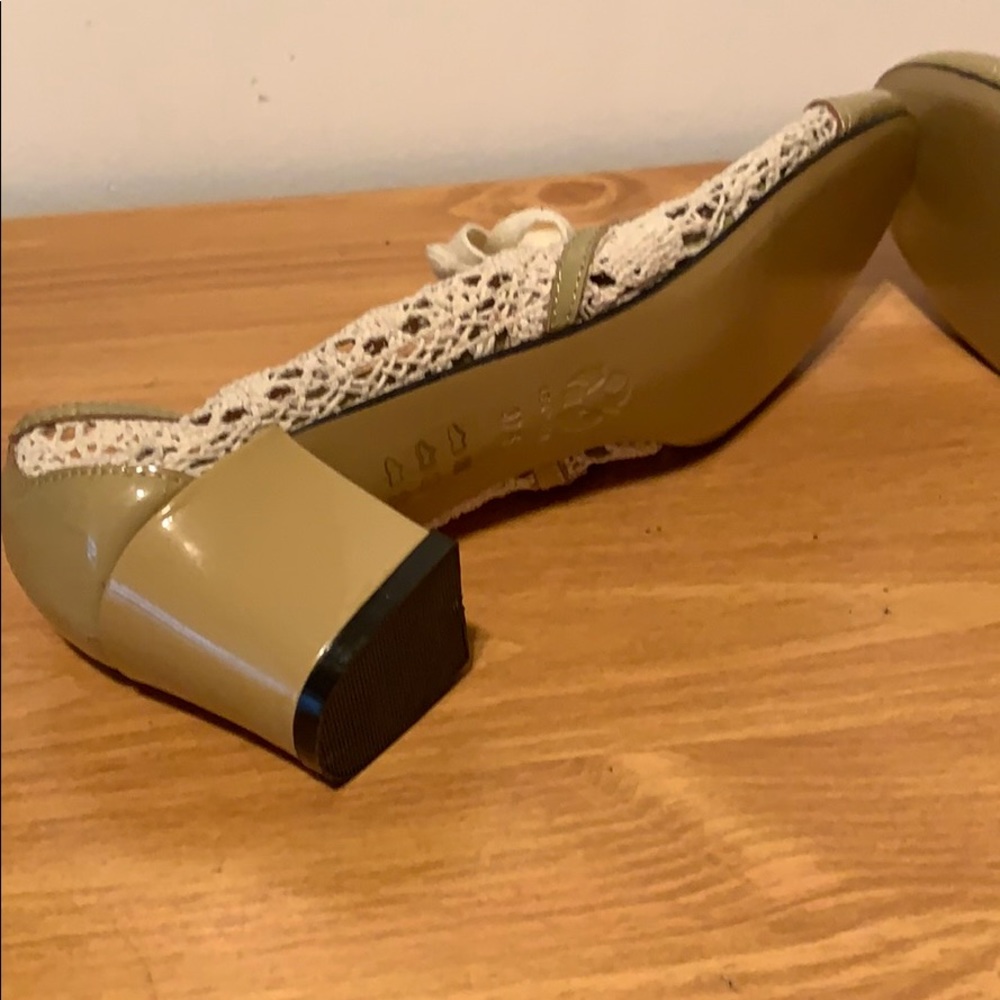 ModCloth Spring patent leather and crochet shoes - Picture 4 of 4
